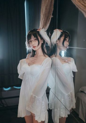 亚洲综合国产精品_BD国语电影完整版在线观看