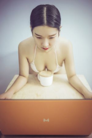 成人色毁三观不雅视频_1080HD高清在线观看