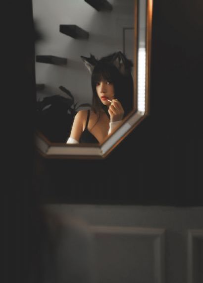 欧美时尚表演透明内衣_1080高清迅雷在线观看
