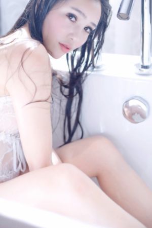 日韩精品成人色飞凤春宵_国产剧全集在线观看