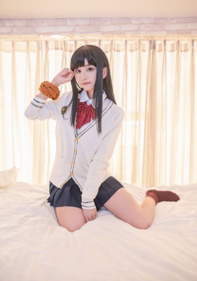 欧美厕所偷拍小便图片_4K免费高清观看